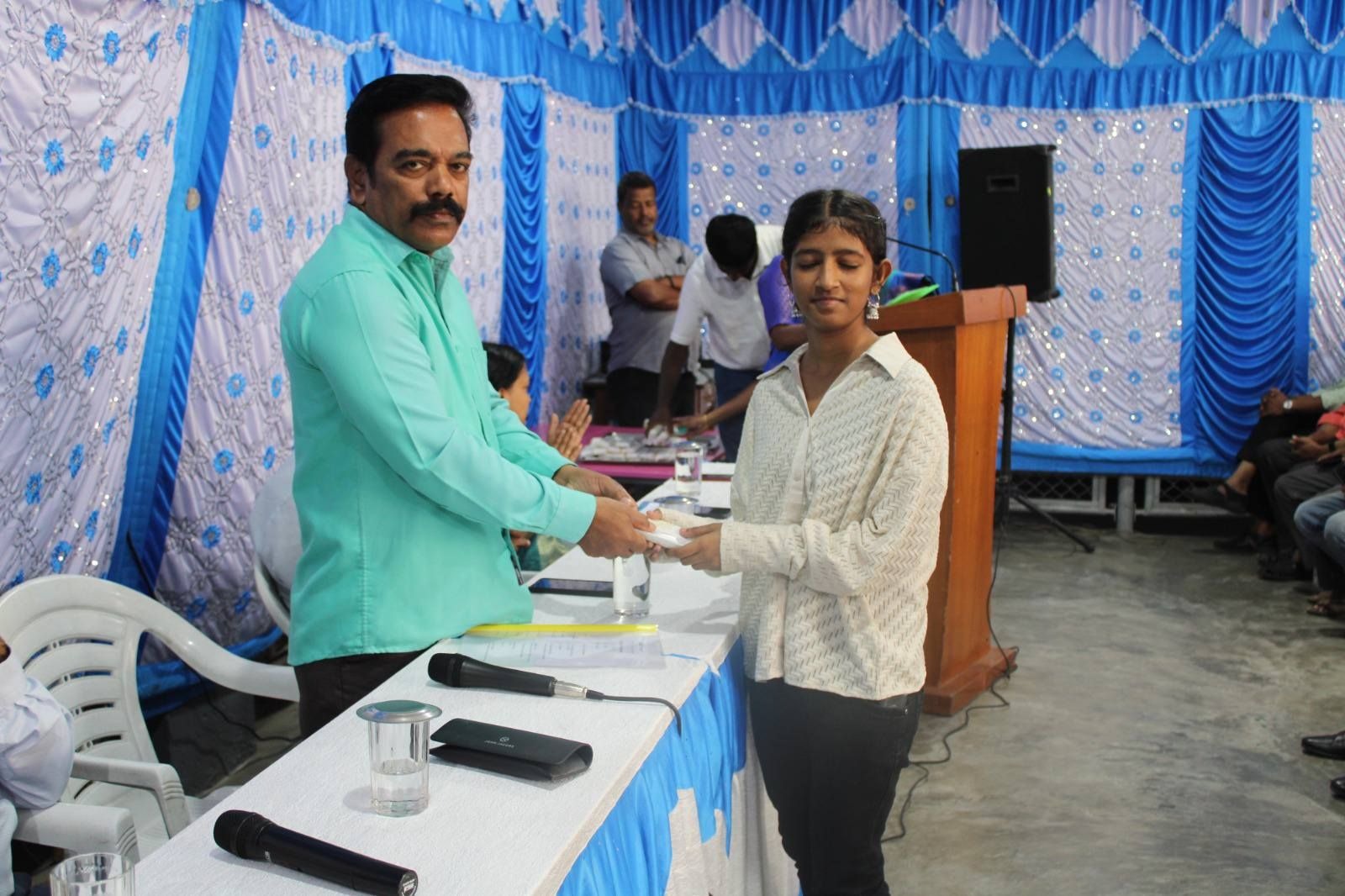 imgi_28_felicitation2527