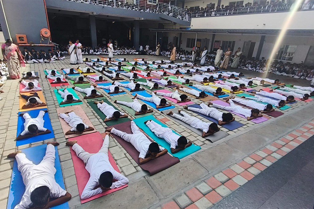 imgi_4_yoga-day2503