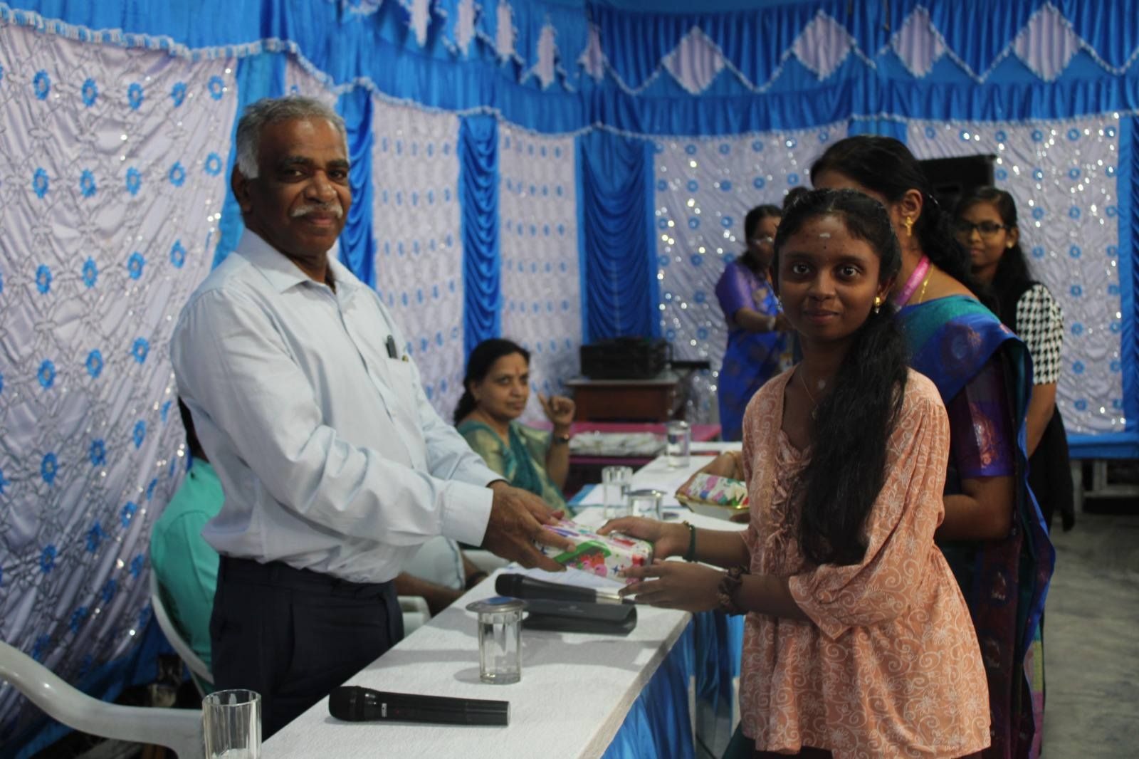 imgi_8_felicitation2507